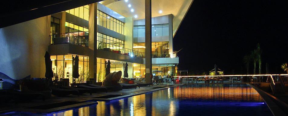 Novotel Manado Golf Resort & Convention Center Exterior photo